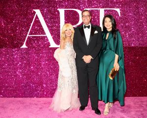 Elizabeth Segerstrom, Rob Minkoff, Crystal Kung Minkoff @ BroadwayWorld Elizabeth Segerstrom, Rob Minkoff, Crystal Kung Minkoff Photo