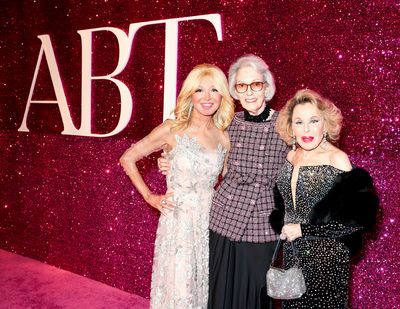 Elizabeth Segerstrom, Barbara Tober, Nikki Haskell Photo