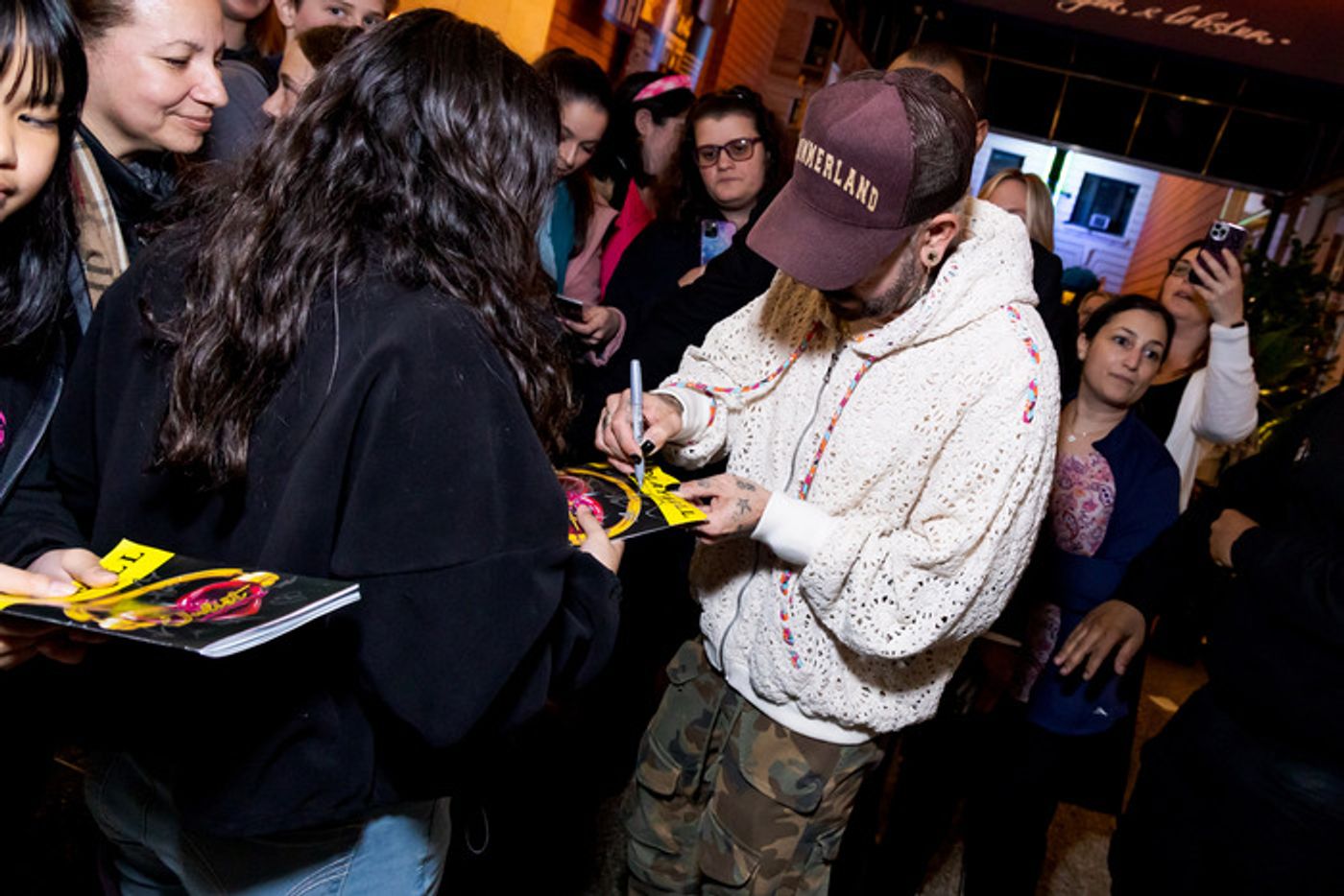 Photos/Video: & JULIET Welcomes Backstreet Boy AJ McLean for A Sing-Along  Image