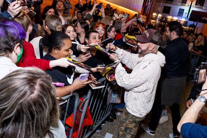 Photos/Video: & JULIET Welcomes Backstreet Boy AJ McLean for A Sing-Along — photo 1 of 20