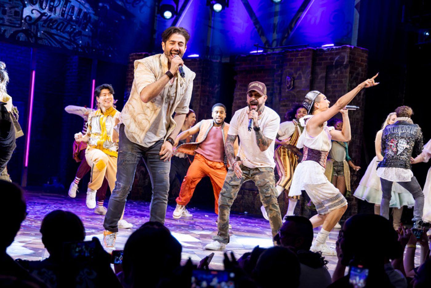 Photos/Video: & JULIET Welcomes Backstreet Boy AJ McLean for A Sing-Along  Image