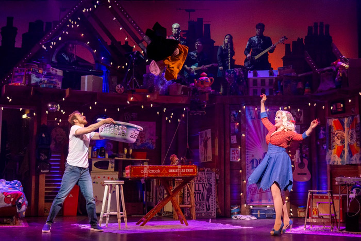 Photos/Video: First Look at the UK Tour of HERE YOU COME AGAIN  Image