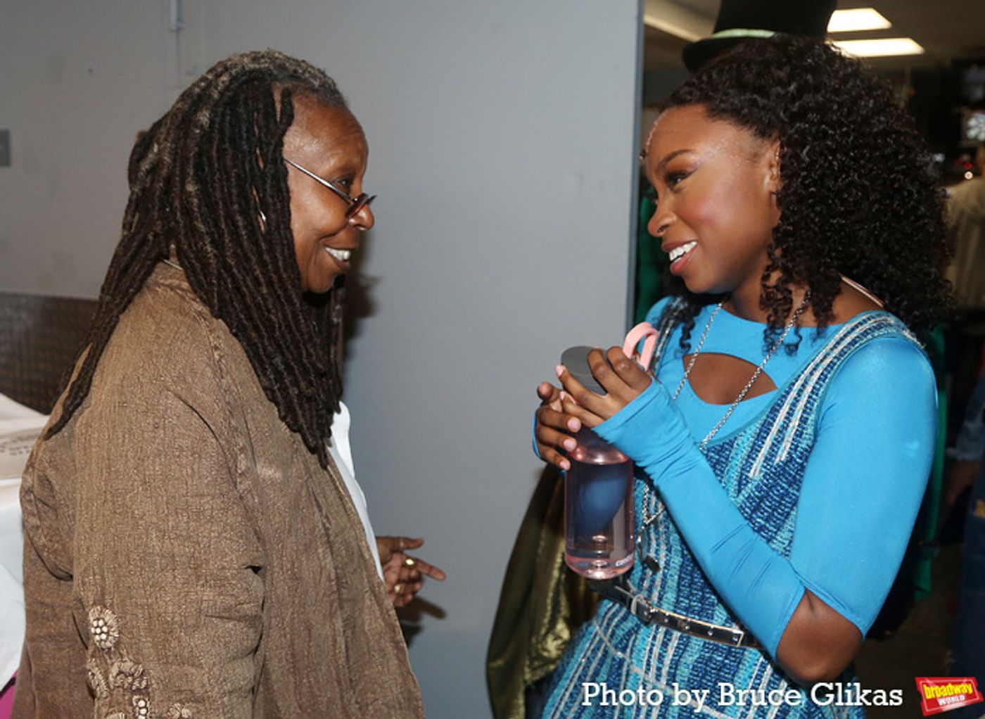 Photos: Whoopi Goldberg Visits THE WIZ On Broadway  Image