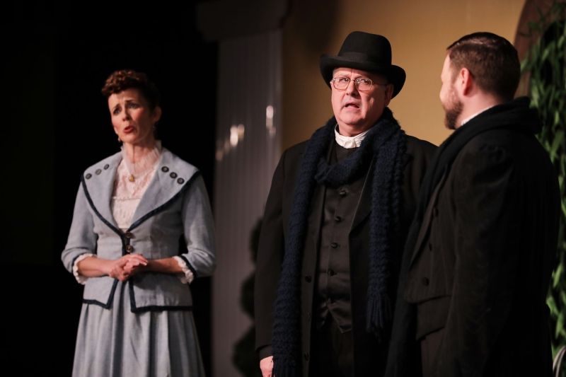 Review: THE IMPORTANCE OF BEING EARNEST at Murry's Dinner Playhouse  Image