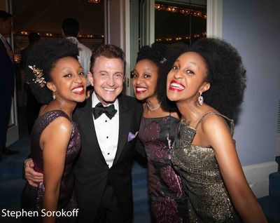 MOIPEI & Jeff Harnar Photo