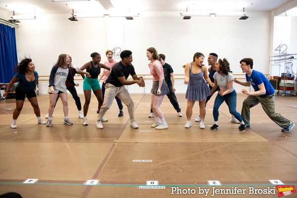 Ephraim Sykes, Ashlyn Maddox, and the cast of BYE BYE BIRDIE Photo