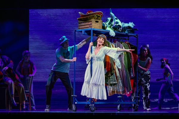 Kelli Barrett  Photo