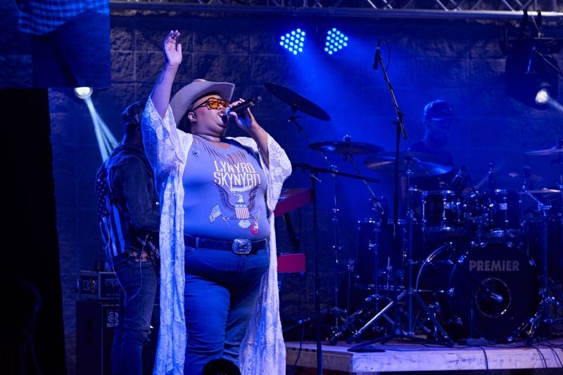 Review: CHAPEL HART at Magnolia Blossom Festival  Image