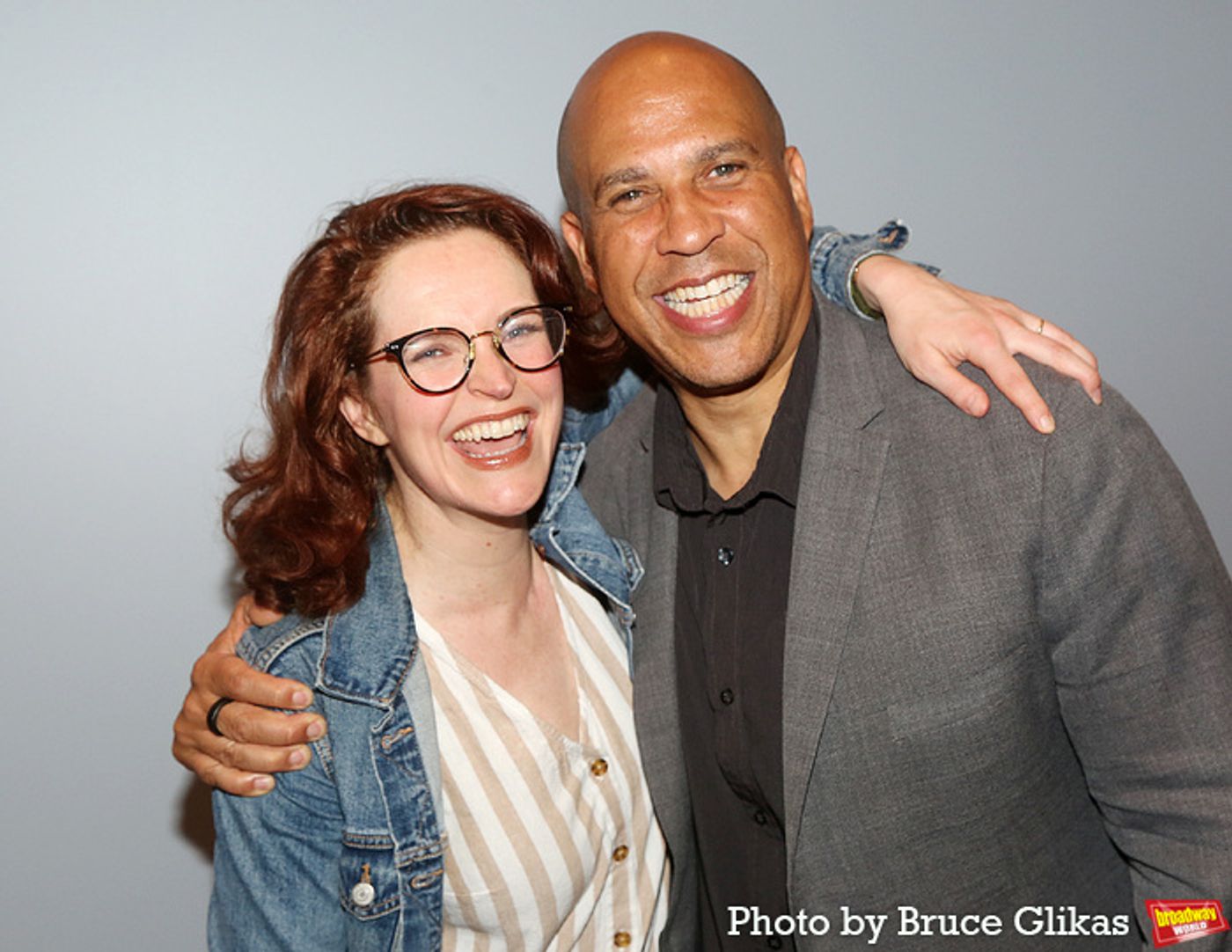 Photos: Senator Cory Booker, Bonnie Milligan, Euan Morton & Iain Armitage Visit SUFFS  Image