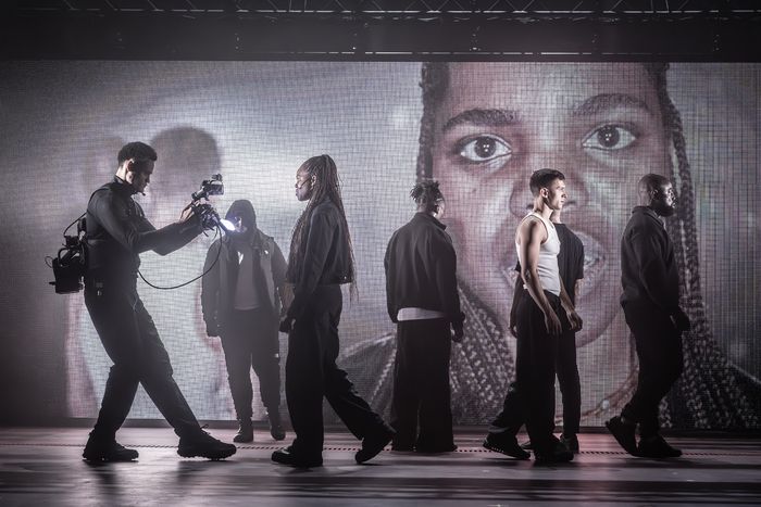 Photos: First Look at Tom Holland and Francesca Amewudah-Rivers in ROMEO & JULIET — photo 3 of 16