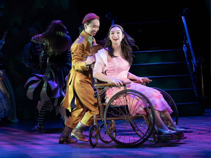 Photos: First Look at the New Cast of the National Tour of WICKED — photo 1 of 18