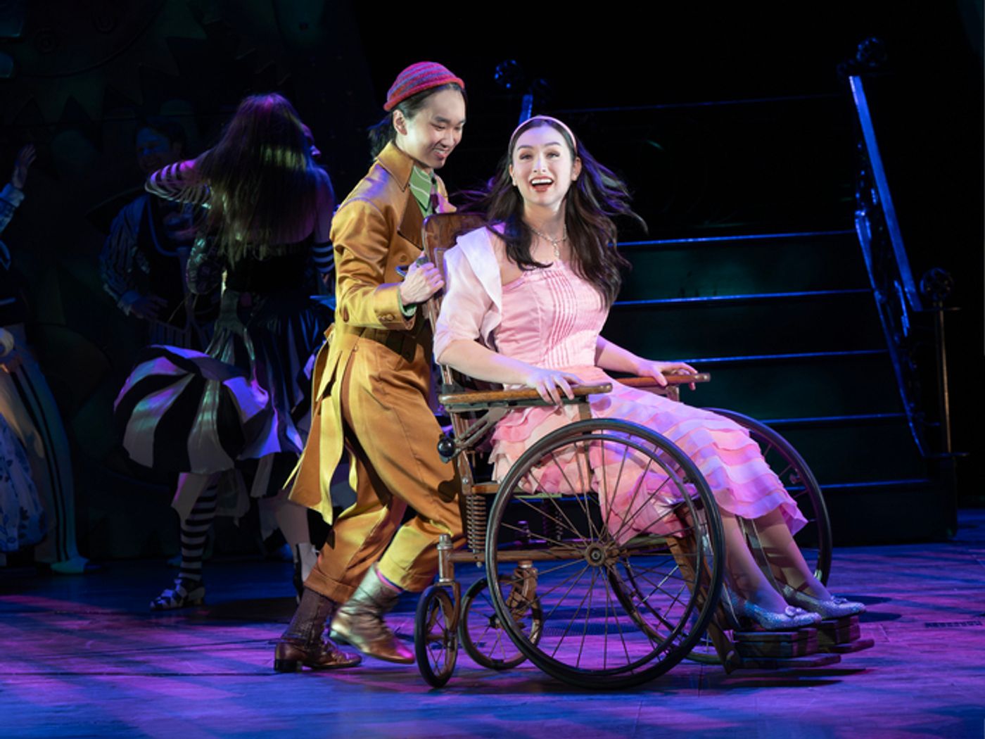 Photos: First Look at the New Cast of the National Tour of WICKED  Image