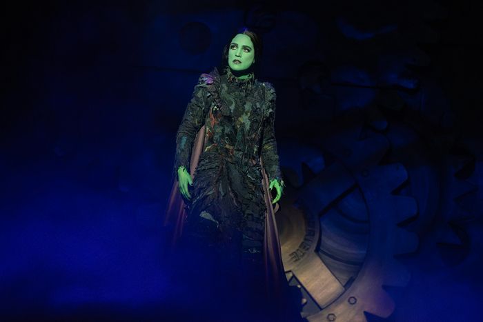 Photos: First Look at the New Cast of the National Tour of WICKED — photo 13 of 18