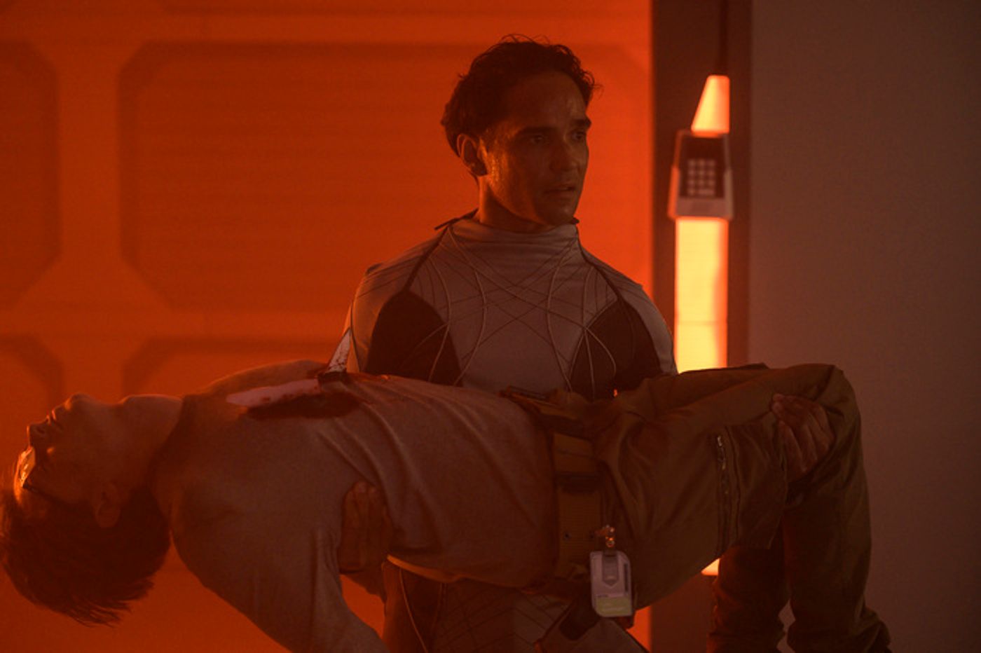Photos: Take a Look at First Look Photos for Season 2 of SYFY's THE ARK  Image
