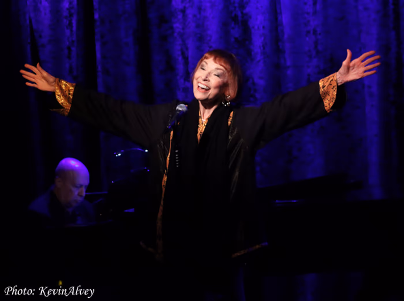 Photos: Singer/Actress Karen Akers Returns to Birdland  Image