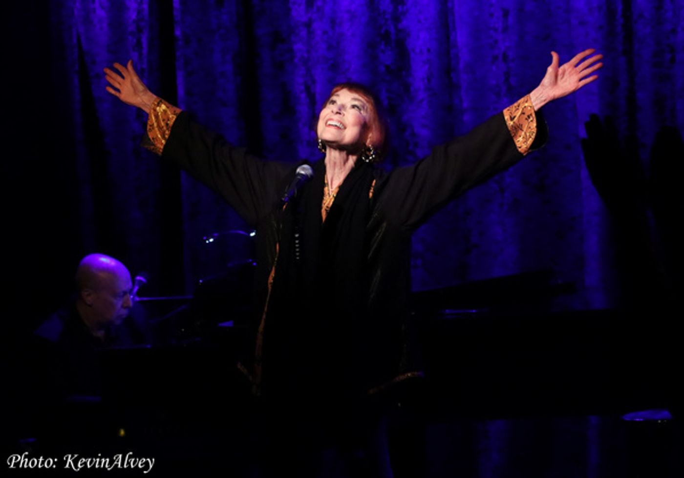 Photos: Singer/Actress Karen Akers Returns to Birdland  Image