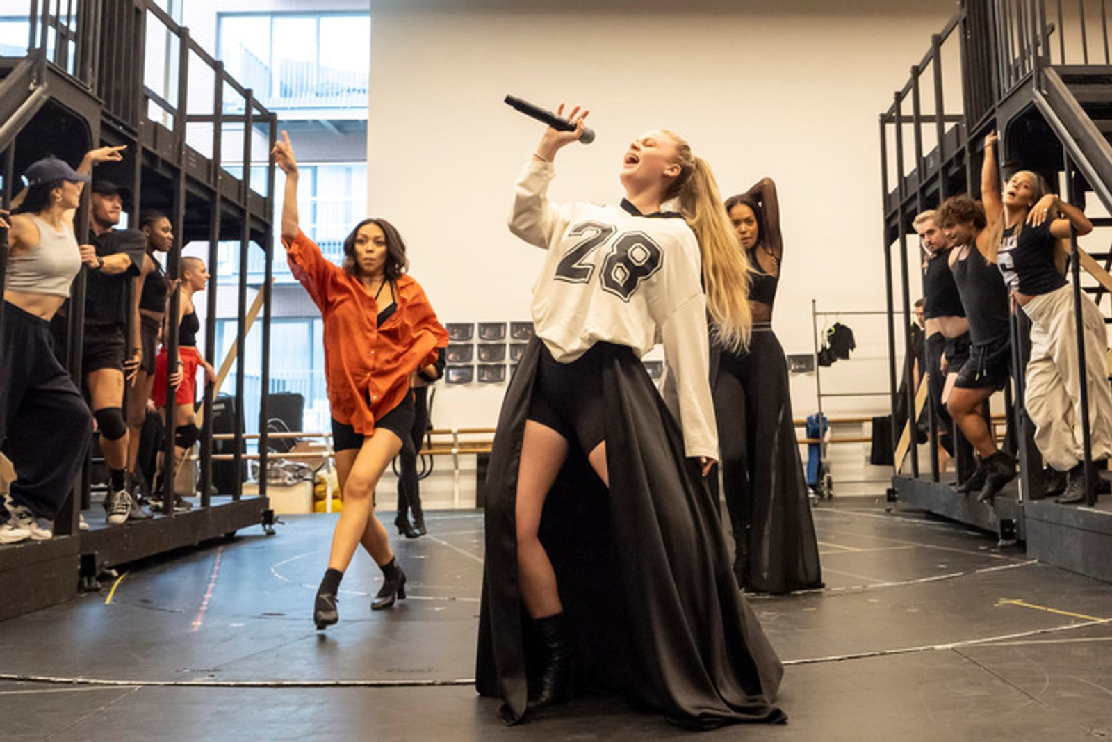 Photos: See Todrick Hall & More in Rehearsals for BURLESQUE — photo 6 of 18