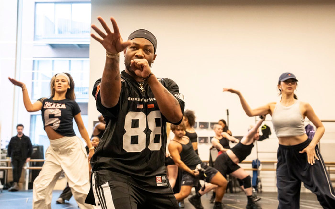 Photos: See Todrick Hall & More in Rehearsals for BURLESQUE  Image