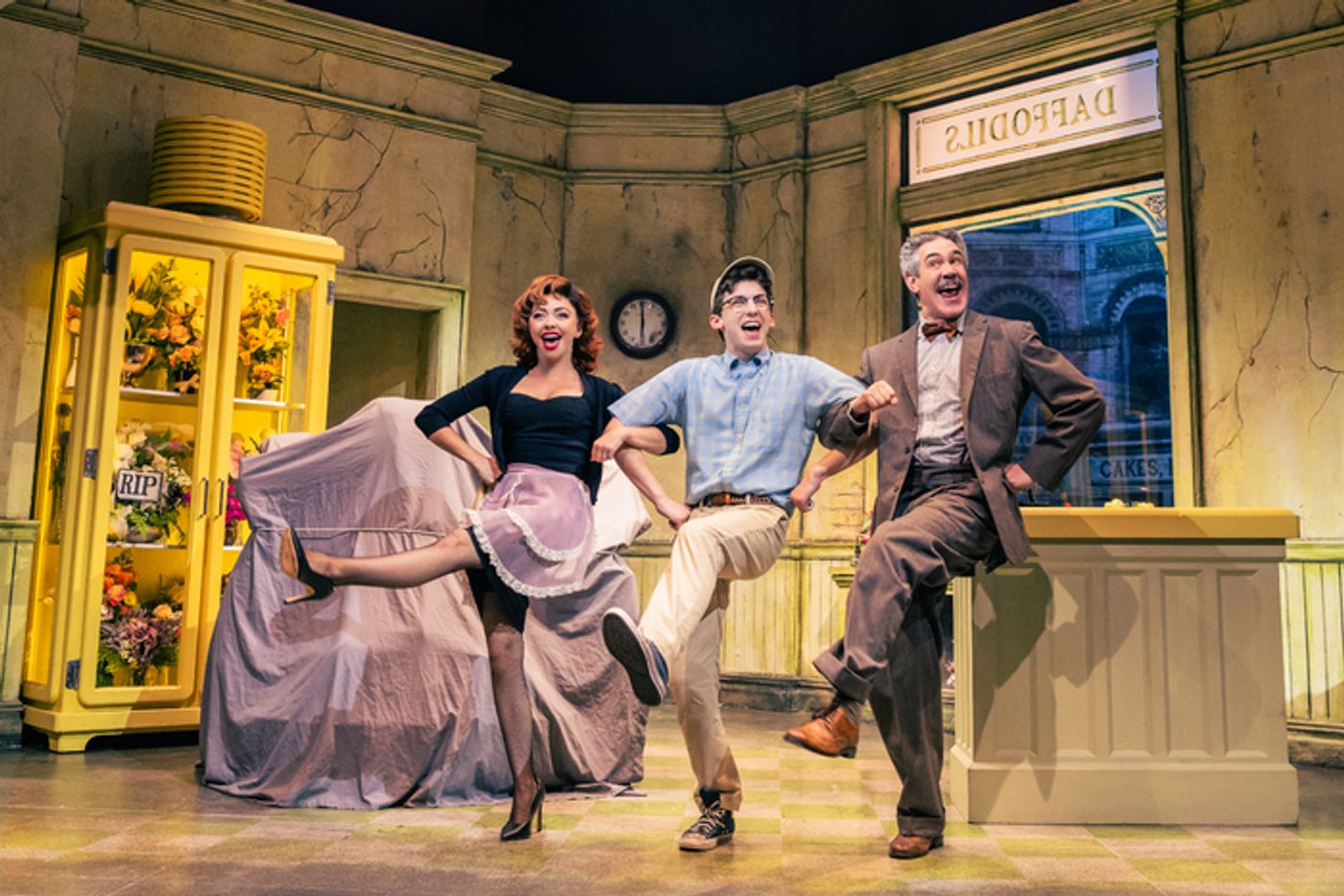 Photos: See Sarah Hyland & Andrew Barth Feldman in LITTLE SHOP OF HORRORS  Image