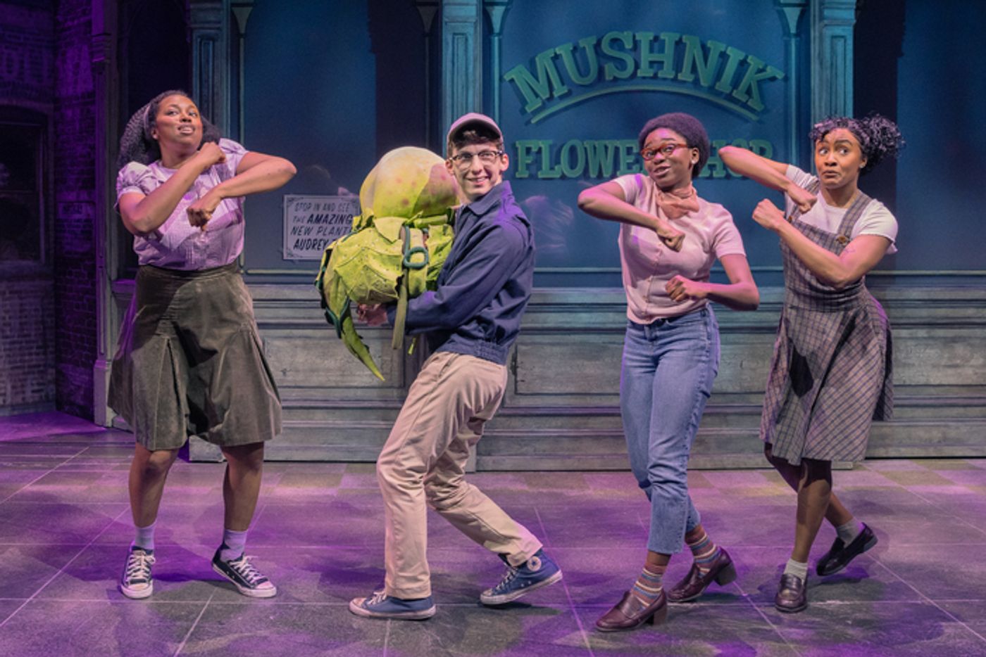 Photos: See Sarah Hyland & Andrew Barth Feldman in LITTLE SHOP OF HORRORS  Image