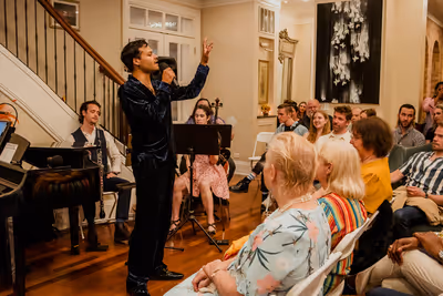 Marco Tzunux sings Kiss From a Rose by SEAL.    Photo by Elizabeth Stenholt. Photo