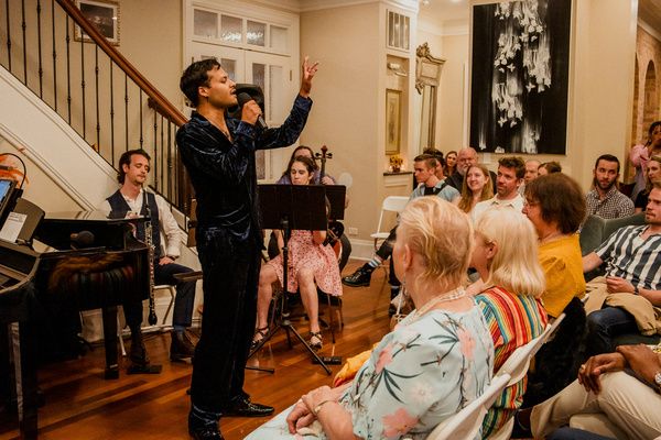 Marco Tzunux sings Kiss From a Rose by SEAL.    Photo by Elizabeth Stenholt. Photo