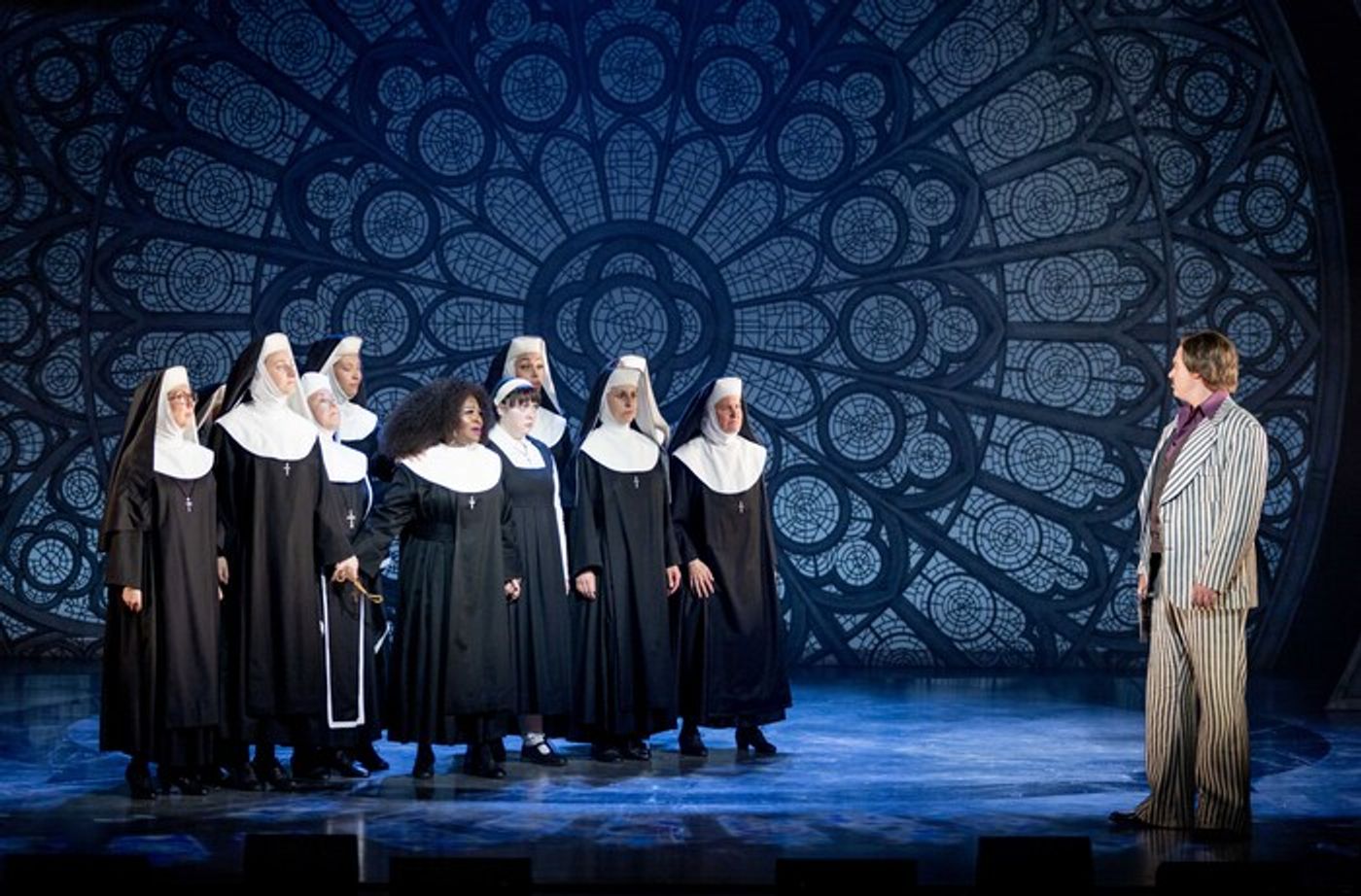 Photos: First Look at Wendi Peters in the UK and Ireland Tour of SISTER ACT  Image