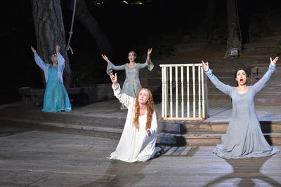 Shoshanna Green, Aubrey Sage, Willow Geer and Michelle Jasso  Photo by Ian Flanders Photo
