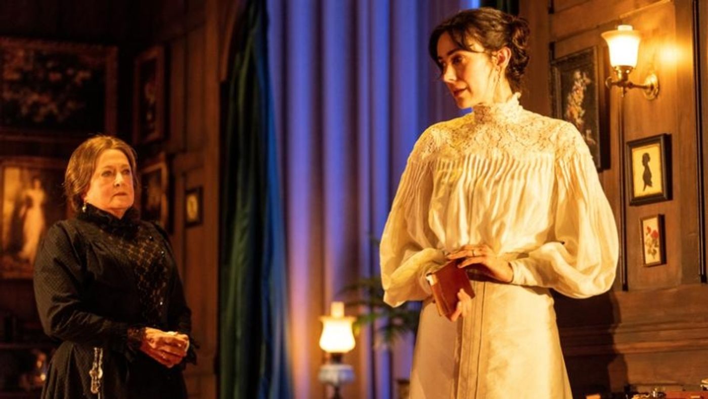 Review: GASLIGHT at Regal Theatre Review: GASLIGHT at Regal Theatre Image
