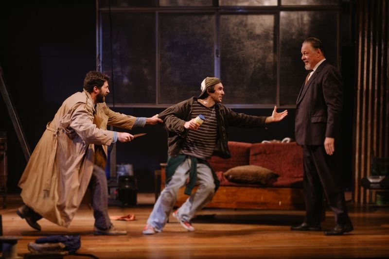 Award-winning Lyle Kessler's Dark Comedy ORPHANS (Orfaos) Opens in Sao Paulo  Image