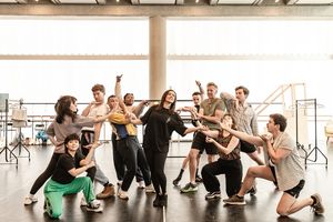 Jasmine Triadi (Ensemble), Rachel Lea-Gray (Ensemble), Benedict Hastings (Ensemble), Danny Hendrix (Jasper), Lindo Shinda (Ensemble), Kym Marsh (Cruella De Vil), Ross Dorrington (Ensemble), Charles Brunton (Casper), Lottie Johnson (Ensemble), Benjamin Durham (Ensemble), Tom Norman (Ensemble)
@ BroadwayWorld Jasmine Triadi (Ensemble), Rachel Lea-Gray (Ensemble), Benedict Hastings (Ensemble), Photo