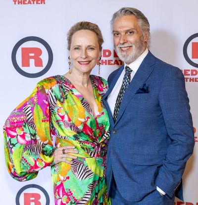 Laila Robins, Robert Cuccioli
 Photo