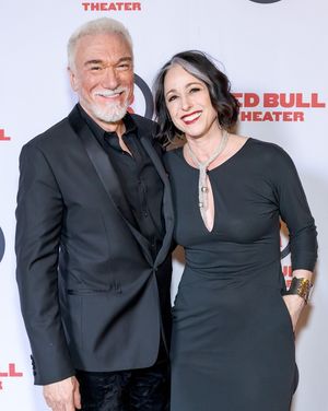 Patrick Page, Paige Davis
 Photo