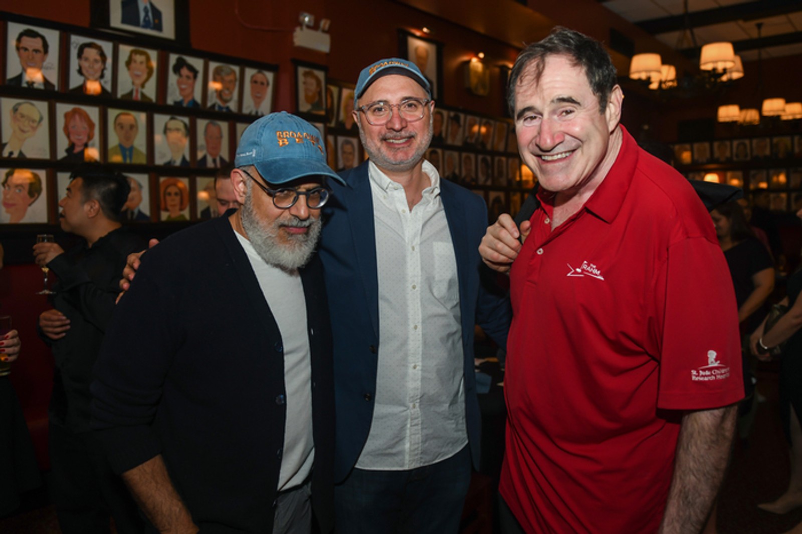 Photos: Broadway Bets Raises 0,600 for Broadway Cares/Equity Fights AIDS — photo 9 of 11