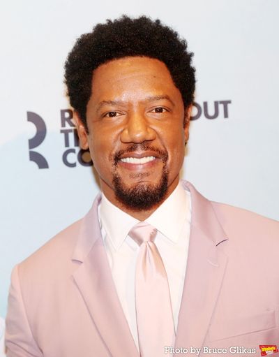 Tory Kittles Photo