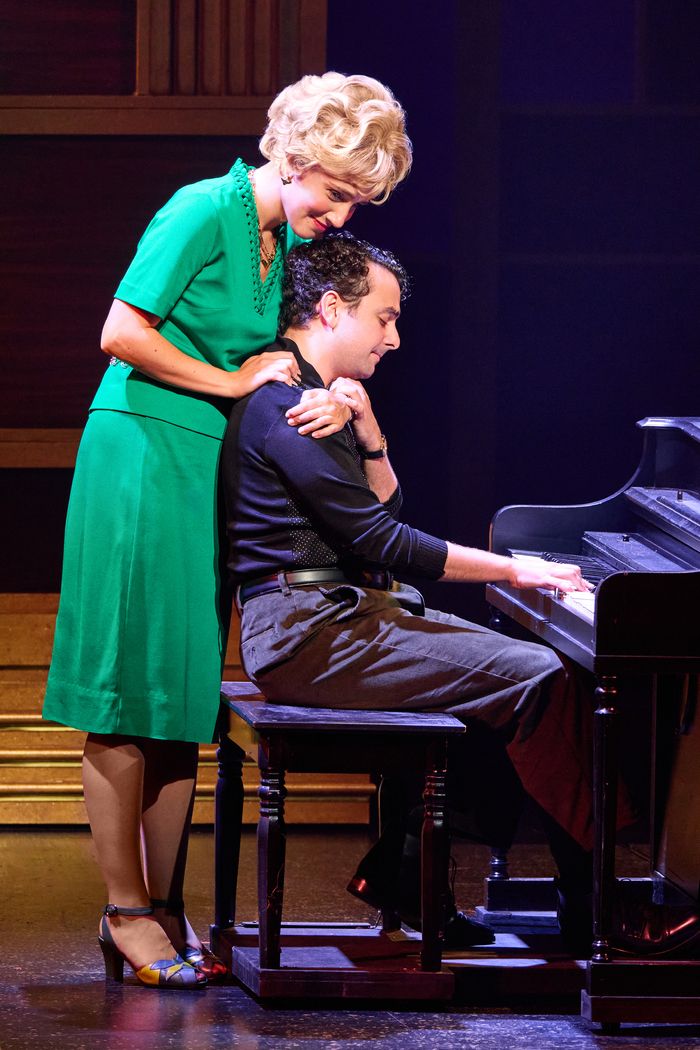 Photos: First Look at Kennedy, Massell, and More in BEAUTIFUL at Paper Mill Playhouse — photo 5 of 14
