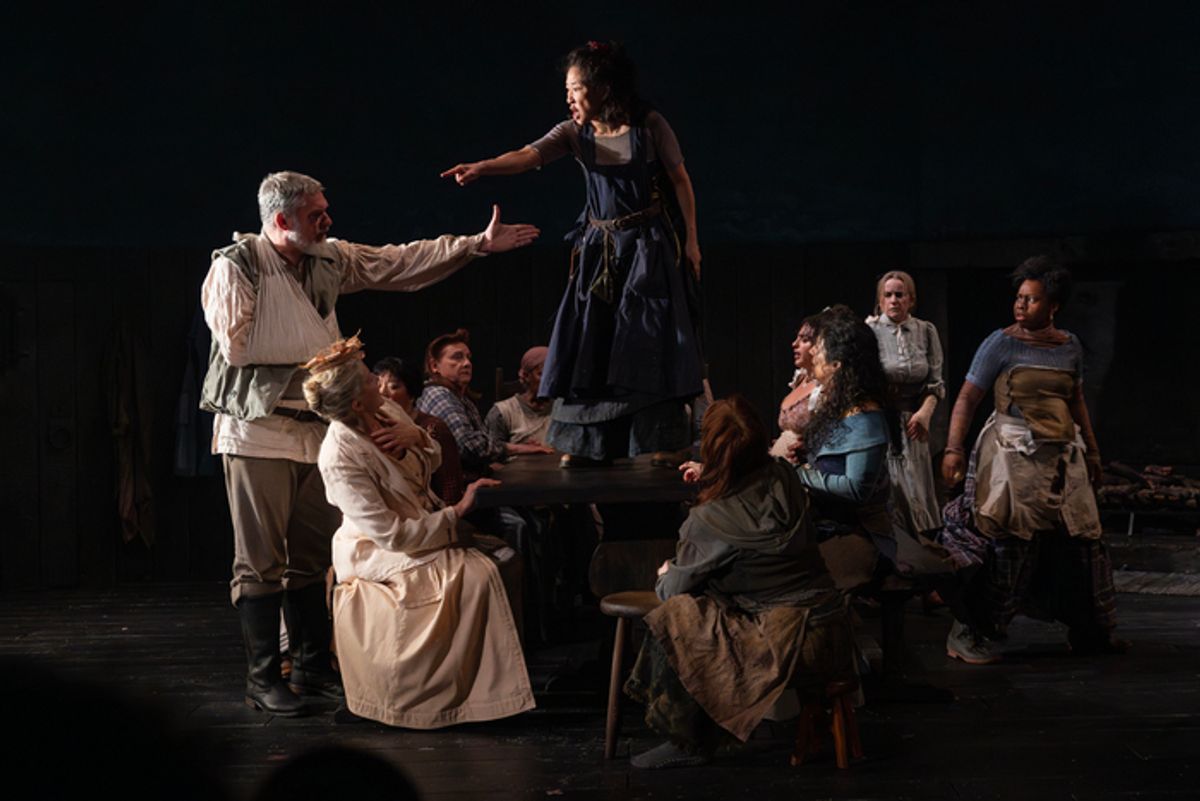 (Center) Sandra Oh (Lizzy Luke); (around table) Mary McCann (Charlotte Cary), Glenn Fitzgerald (Mr.
Coombes), Ann Harada (Judith Brewer), Dale Soules (Sarah Smith), Jennifer Nikki Kidwell (Ann Lavender),
Simone Recasner (Peg Carter), Nadine Malouf (Emma Jenkins), Susannah Perkins (Mary Middleton); (standing)
Emily Cass McDonnell (Helen Ludlow), Paige Gilbert (Hannah Rusted) at 