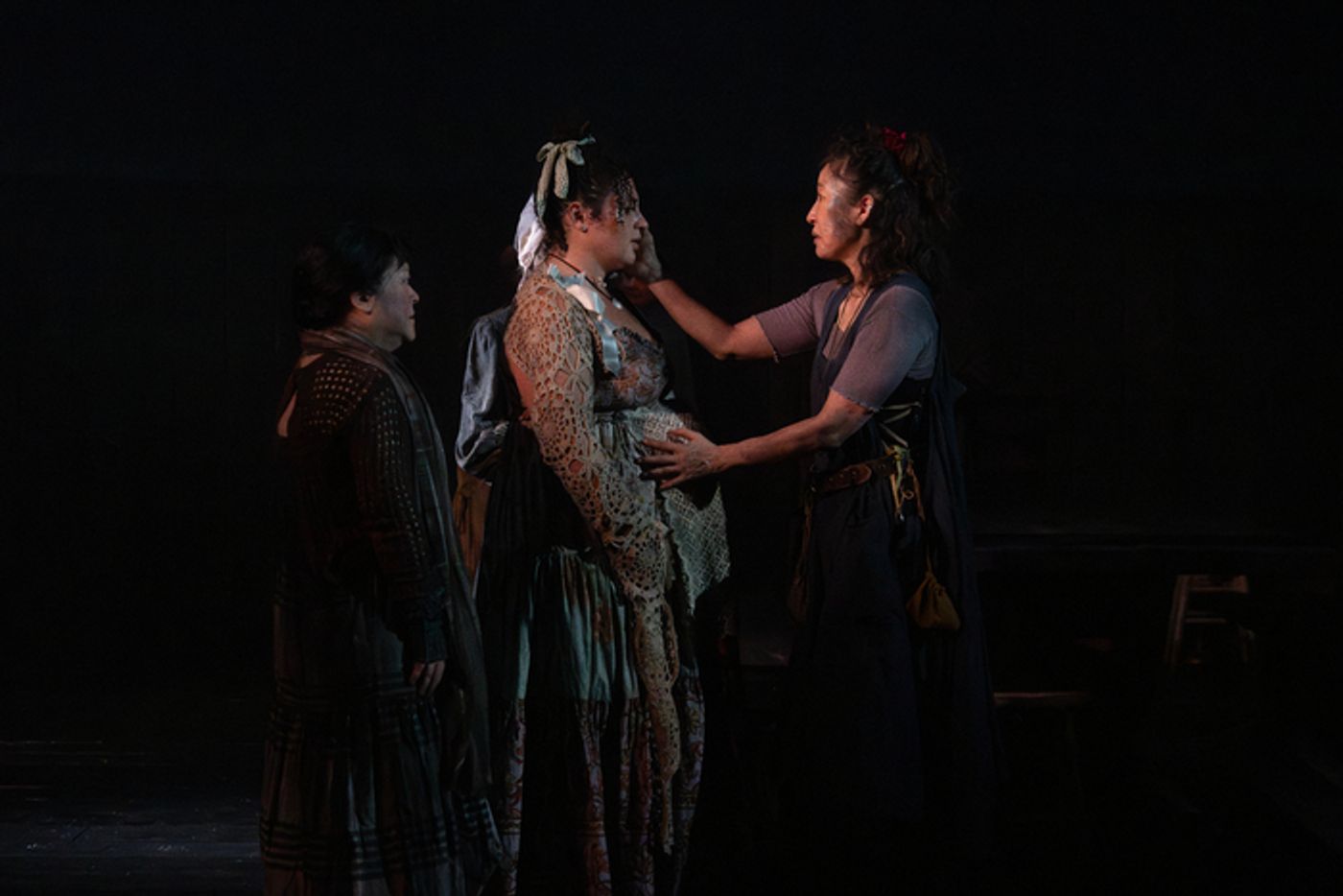 Photos: First Look at Sandra Oh & More in THE WELKIN  Image