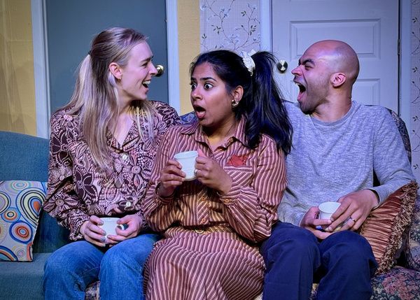 Photos: First Look At HOW THE OTHER HALF LOVES At City Theatre Photos: First Look At HOW THE OTHER HALF LOVES At City Theatre Image