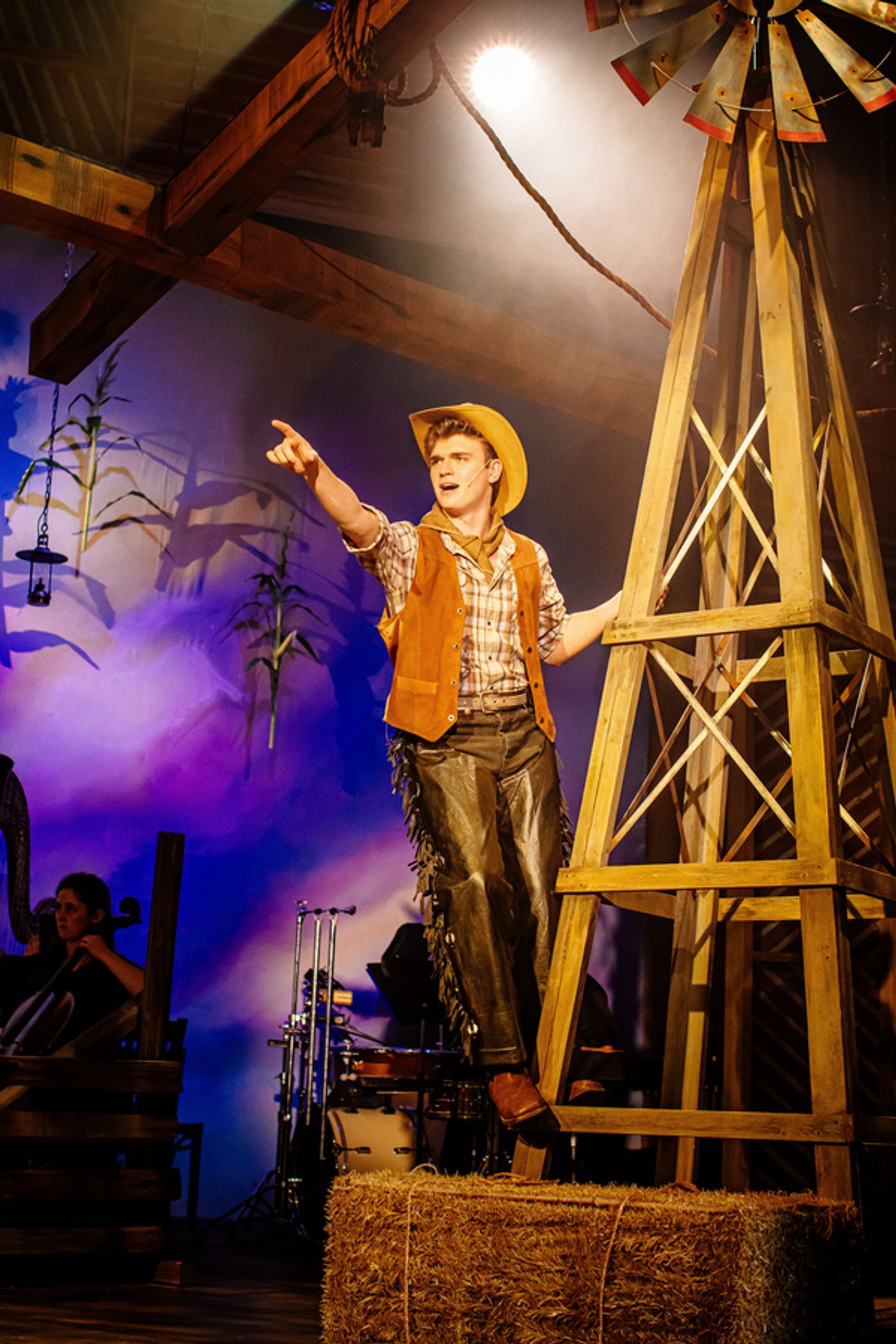 Photos: The Encore Musical Theatre Company Presents OKLAHOMA!  Image