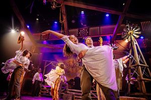 Kate Player, Shaun White, and company @ BroadwayWorld Kate Player, Shaun White, and company Photo