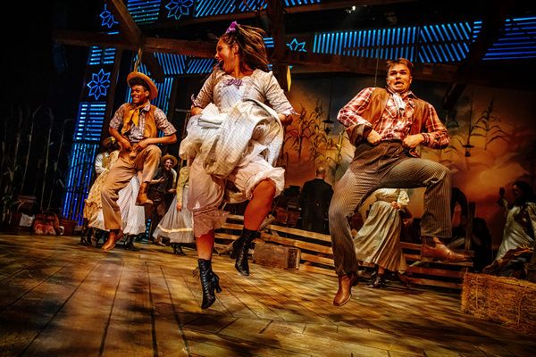 Tsumari Patterson, Kate Player, Shaun White Photo