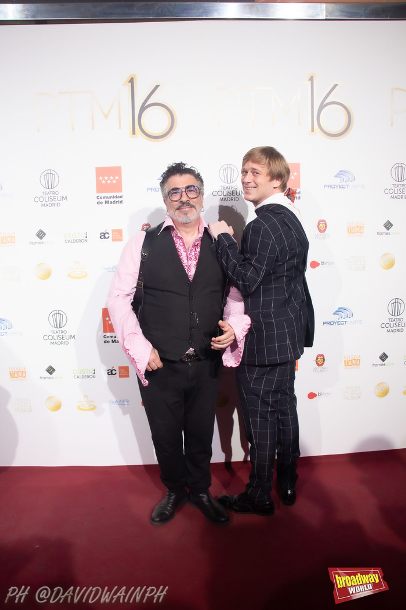 PHOTOS: Alfombra Roja de los Premios del Teatro Musical 2024 PHOTOS: Alfombra Roja de los Premios del Teatro Musical 2024 Image