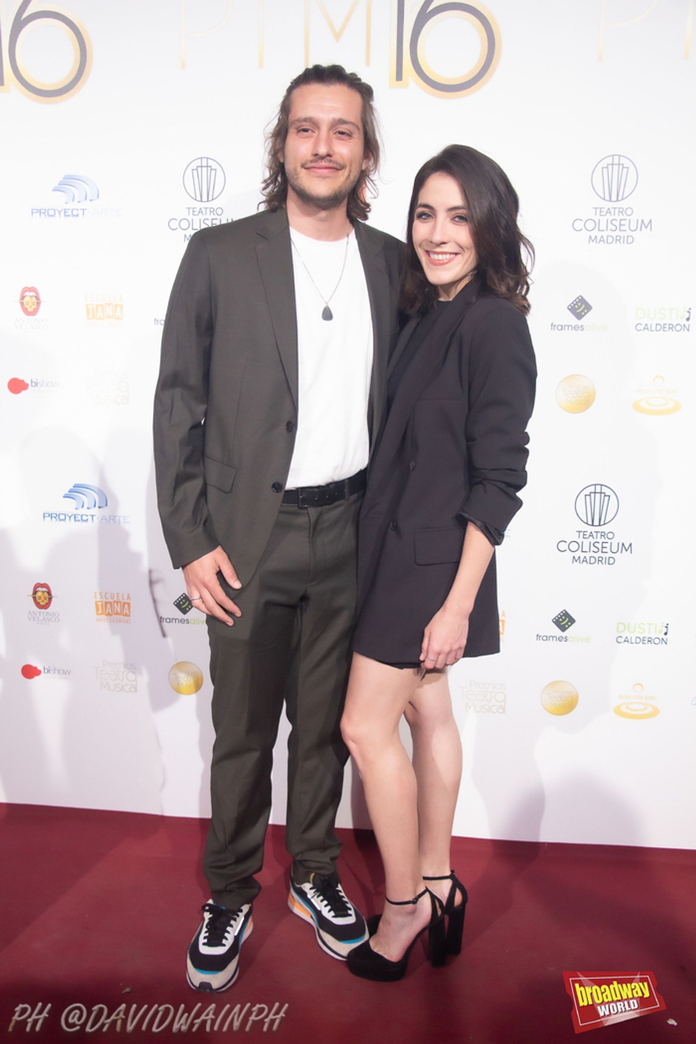 PHOTOS: Alfombra Roja de los Premios del Teatro Musical 2024 PHOTOS: Alfombra Roja de los Premios del Teatro Musical 2024 Image