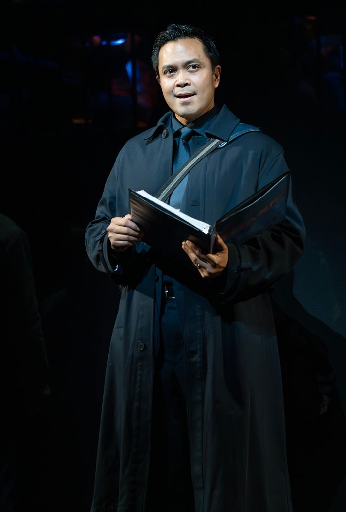 Photos: TITANIC Sails Into City Center with An All-Star Cast! — photo 4 of 15