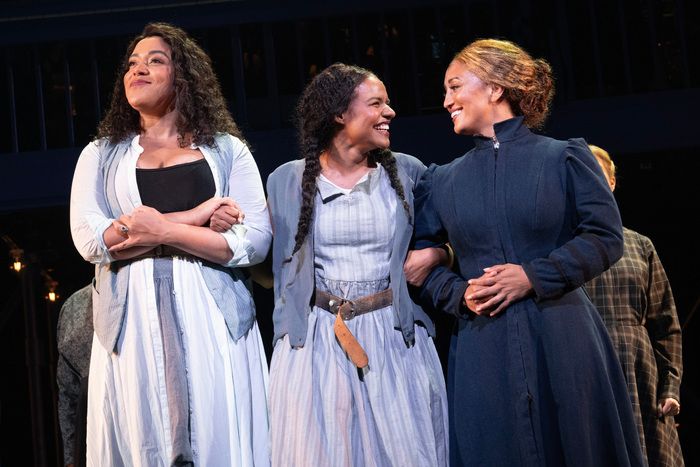 Photos: TITANIC Sails Into City Center with An All-Star Cast! — photo 3 of 15