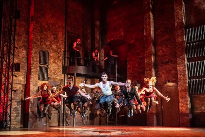 Photos: First Look at Stephanie J. Block and Adrian Dunbar in KISS ME, KATE — photo 1 of 8