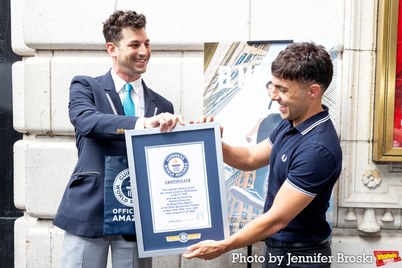 Photos: EL MAGO POP, AKA Antonio Diaz, Receives Guinness World Record  Image