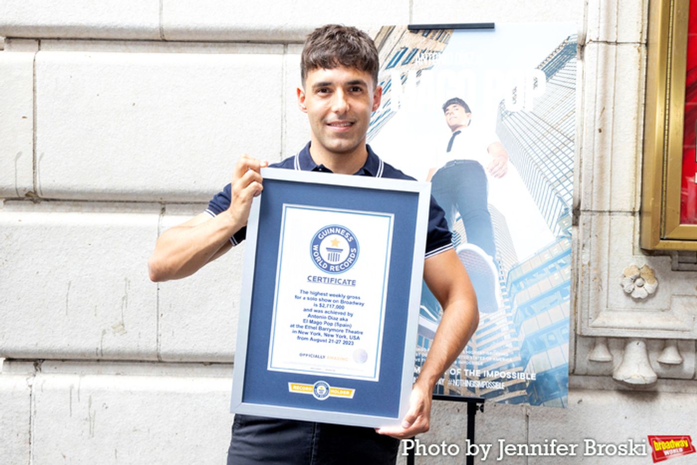 Photos: EL MAGO POP, AKA Antonio Diaz, Receives Guinness World Record  Image