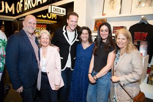 Chris Harper, Alecia Parker, Jamie Forshaw, Gigi Pritzker, Meghan Kennedy, Jessie Nelson @ BroadwayWorld Chris Harper, Alecia Parker, Jamie Forshaw, Gigi Pritzker, Meghan Kennedy, Jessie Nel Photo